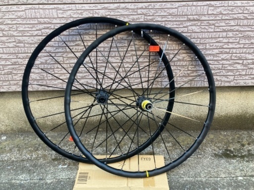 【未使用品】タイヤ付き　mavic ksyrium elite ust disc
