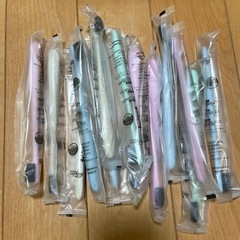 使い捨ての歯ブラシ【無料】