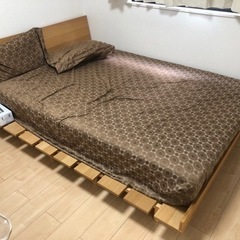 ★送料無料★ダブルサイズのベッド★フレームとマットレスセット★