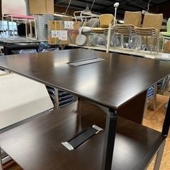 ミーティングテーブル　正方形　120cm 高さ72cm