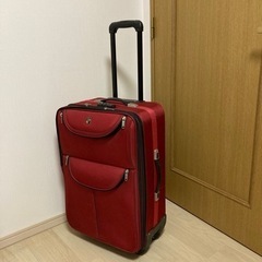 キャリーケース　4〜6泊用　赤　レッド　スーツケース