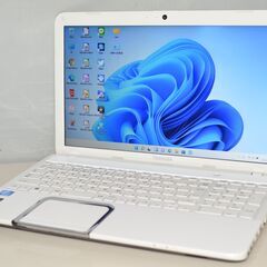 最新Windows11+office 爆速SSD240GB 東芝dynabook T552/36HW CELERON/メモリ4GB/カメラ/15.6インチ/ブルーレイ/HDMI/便利なソフト多数 最新Windows11+office 爆速SSD240GB 東芝dynabook T552/36HW CELERON