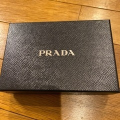 PRADA プラダ　3つ折り財布ケース　Gカード