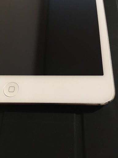 交渉中2/17 iPad mini 2 128GB ME860J/A シルバー カバー付