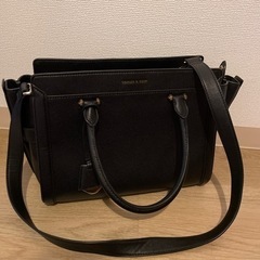 CHARLES & KEITH バッグ