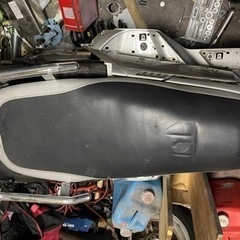 マグザム　フラットシート