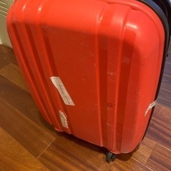 0円　小さいスーツケース