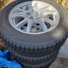 スタッドレスタイヤ　30プリウス