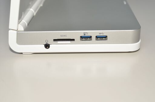 中古良品 NEC LAVIE Hybrid Frista - HF350/CAW 最新Windows11 core i5