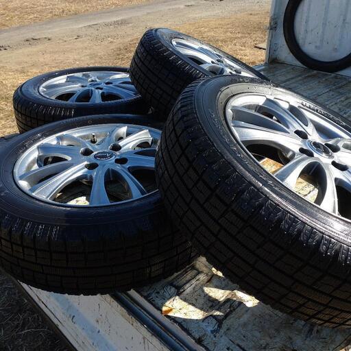 アルミホイール（スタッドレスタイヤ付き）175/65R15