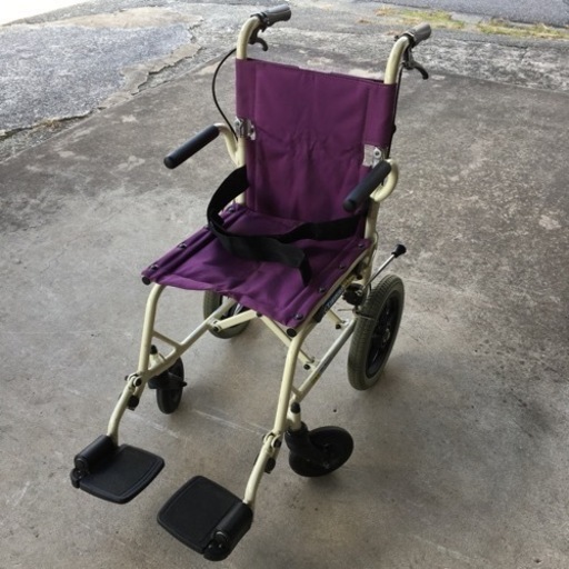 カワムラサイクル　携帯型介助用　簡易車椅子　旅くるま
