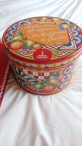日本未上陸！D\u0026G 2021クリスマスモデル パネトーネ限定品
