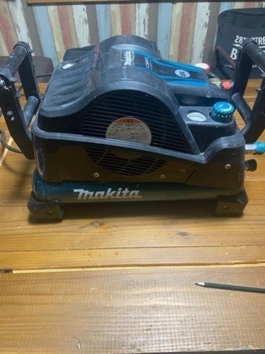 マキタ コンプレッサー8L 値下げ‼️