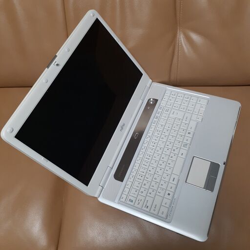 ノートパソコン15.6” 富士通AH30/DN SSD120GB・RAM6GB Excelやネット