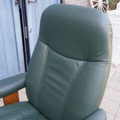 北欧ノルウェーのメーカーEKORNES(エコーネス)社のストレスレスチェアー コンサル(M)です！！リビングはもちろんシアタールームなどにおススメの北欧デザインのパーソナルチェアー♪CA515