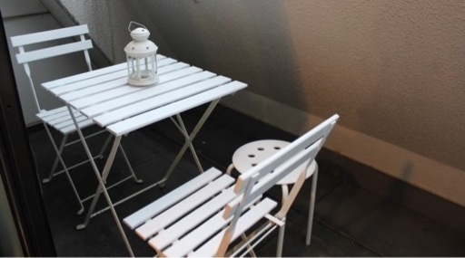 IKEA 屋外用テーブルと椅子二脚セット