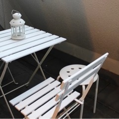 IKEA 屋外用テーブルと椅子二脚セット