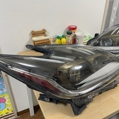 30 プリウス　HID 後期　ヘッドライト