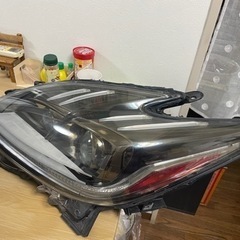 30 プリウス　HID 後期　ヘッドライト