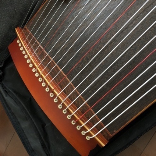 箏 中国箏 新品 21弦 1メートル小型 備品の弦など付 Amazon.co.jp: 筝