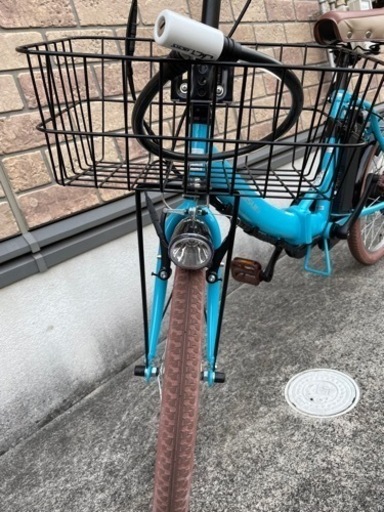 電動アシスト自転車 電動自転車 折りたたみ 20インチ かご付き 新古品