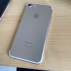 【ネット決済・配送可】iPhone7 SIMフリー美品