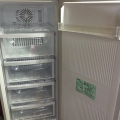 ☆中古 MITSUBISHI 冷凍庫 MF-U12B-S 2017年製 121L ノンフロン冷凍庫