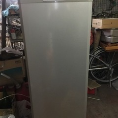 ☆中古 MITSUBISHI 冷凍庫 MF-U12B-S 2017年製 121L ノンフロン