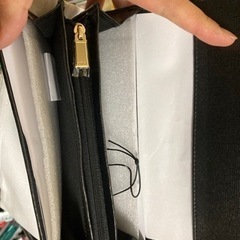 新品 フルラ 長財布 黒