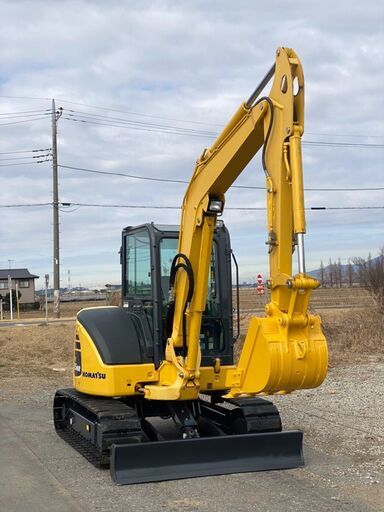 T-0079】コマツ PC55MR-5NO 2016年 5.5tクラス 808h キャビン AC 盗難