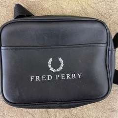 FRED PERRY ショルダーバッグ