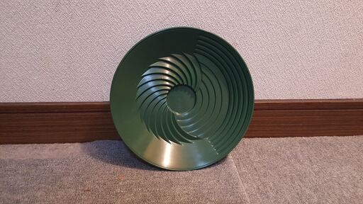 砂金取り　パンニング皿らせん
