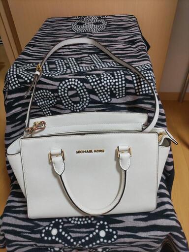 中古MICHAEL KORSのバッグ