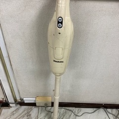 【ネット決済】マキタ　掃除機　バッテリー　充電器付き　紙パック式