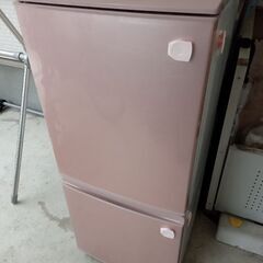 冷蔵庫　ピンク
