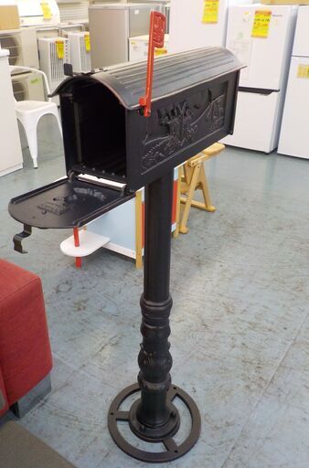 ID:G997967 ミッキーマウスの郵便箱スタンド