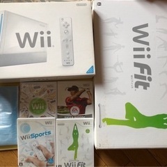 【数回使用の保管品！】Wii・WiiFit・ソフト4点 