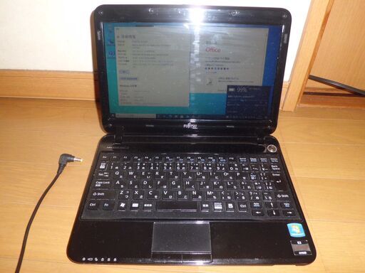 \u003c取引中＞サブ機としてどうですか？美品　ﾜｰﾄﾞｴｸｾﾙ2021付 富士通11.6ｲﾝﾁ