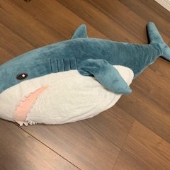 IKEA サメ　ぬいぐるみ　抱き枕　美品