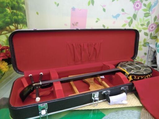 11.000円 沖縄三線専用 ハードケース三色から選択と三線台セット