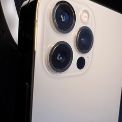 中古超美品 iPhone 12 pro ゴールド 256 GB SIMフリー