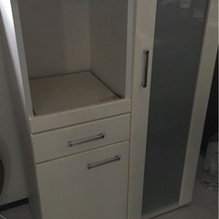 ニトリの食器棚、キッチンボード