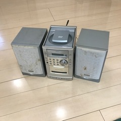 懐かしのCDラジカセです