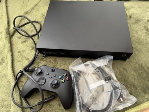 Xbox One X本体（1TB）