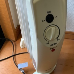 アイリスオーヤマの小型オイルヒーター