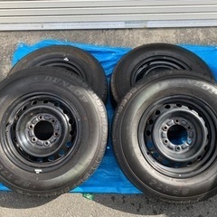 ハイエース ノーマルタイヤ 4本セット