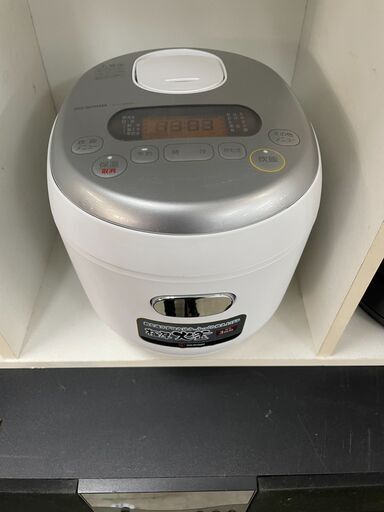 リサイクルショップどりーむ荒田店　No１１１２８　炊飯器　アイリスオーヤマ　２０２０年製　３合炊き　中古　美品