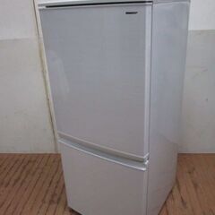 【ネット決済・配送可】シャープ 137L・2ドア冷蔵庫・SJ-D...