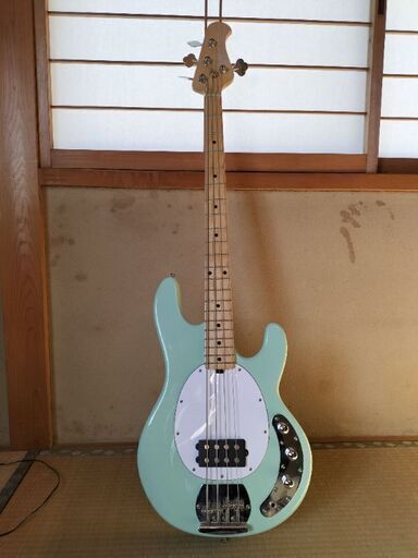 Sterling  MUSIC MAN RAY4　ベース