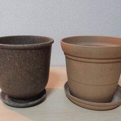 【取引中】植木鉢2個セット　5号サイズ　受け皿付き